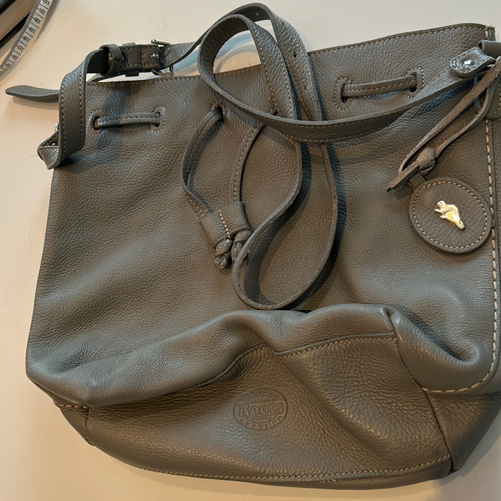 Roots Genuine Leather Drawstring Bucket Bag in Grey